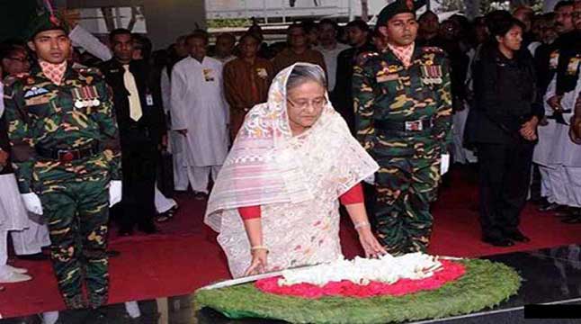 জেল হত্যা দিবসে বঙ্গবন্ধুর প্রতিকৃতিতে প্রধানমন্ত্রীর শ্রদ্ধা