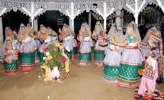 মৌলভীবাজারের কমলগঞ্জে“মহারাসলীলা”মনিপুরী পল্লীতে উৎসবের আমেজ