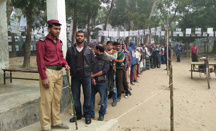 চলছে দেশের ১২৭ পৌরসভা-ইউপি ও জেলা পরিষদে ভোট